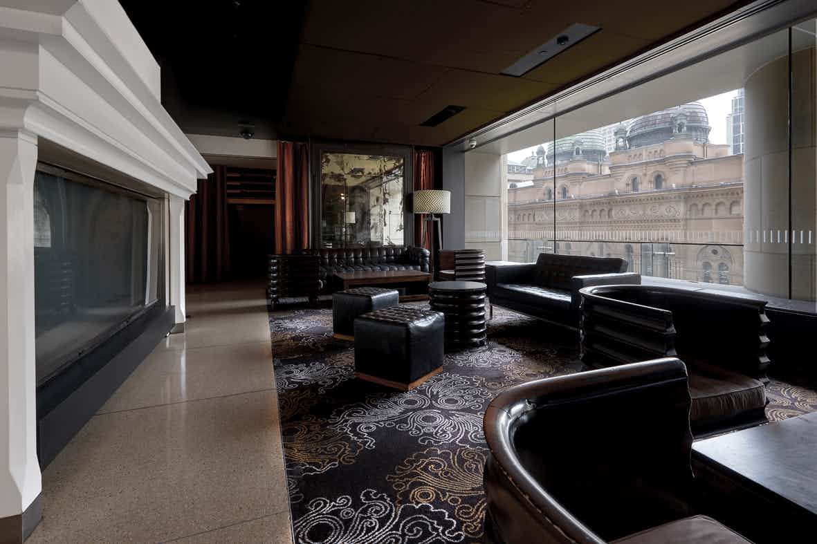 VIP Lounge, Zeta Bar